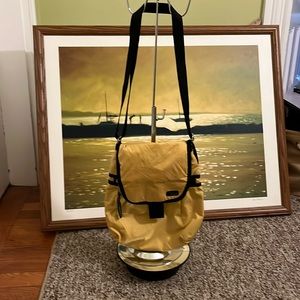 Kavu crossbody bag in excellent used condition.